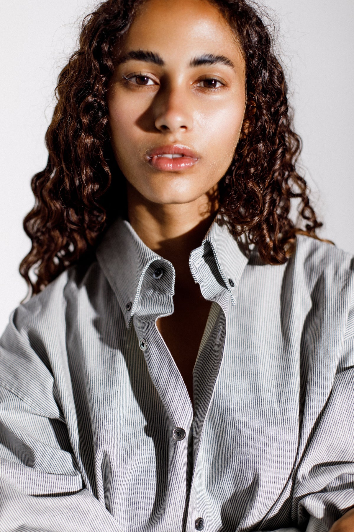 Striped Collared Button-Up Shirt Navy / White