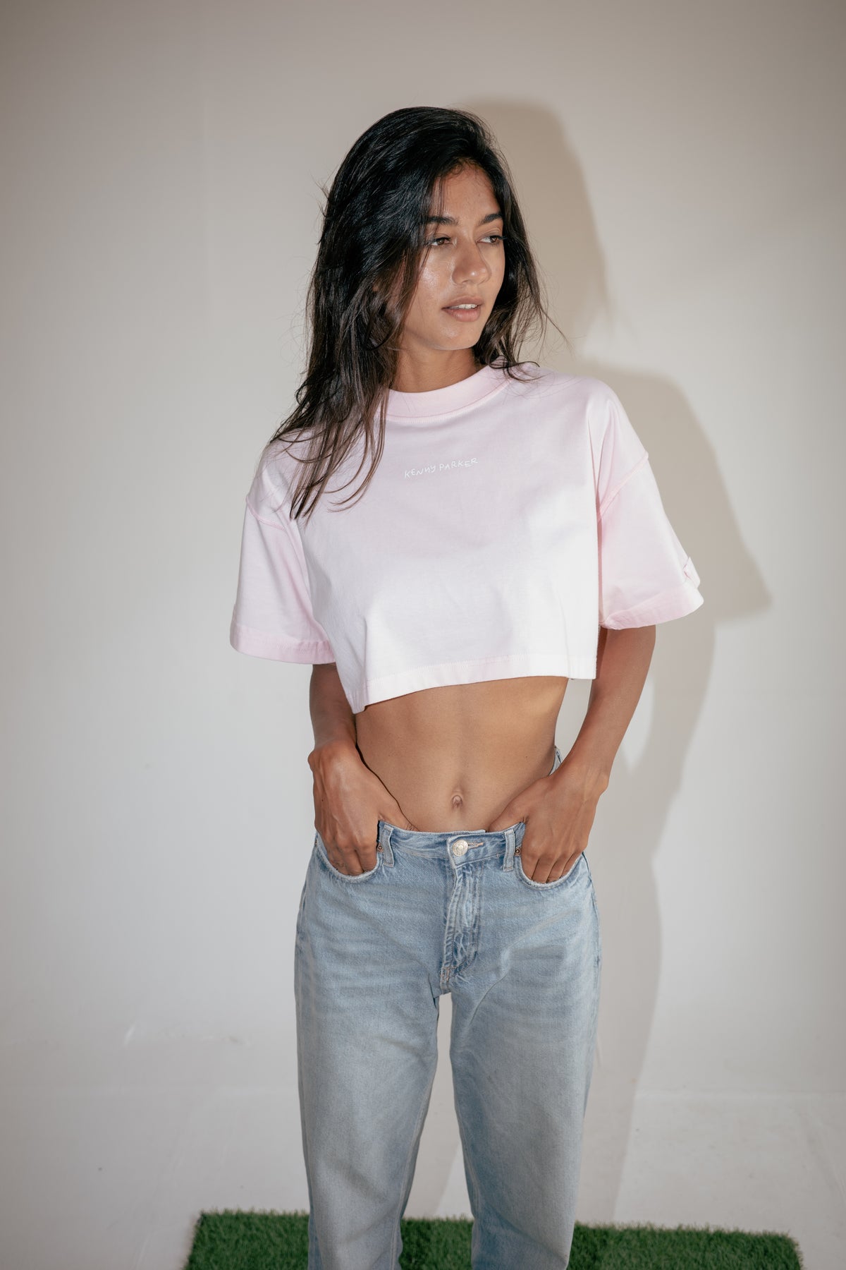 Cropped Exposed Tee