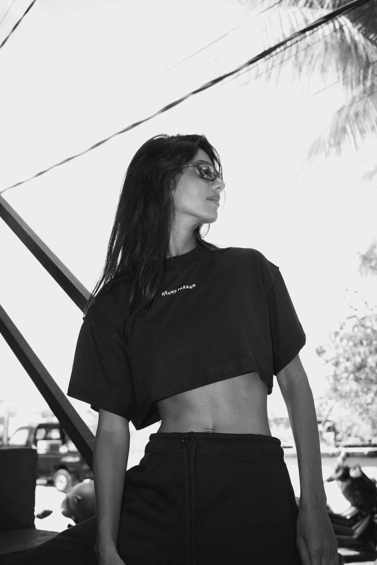 Cropped Exposed Tee